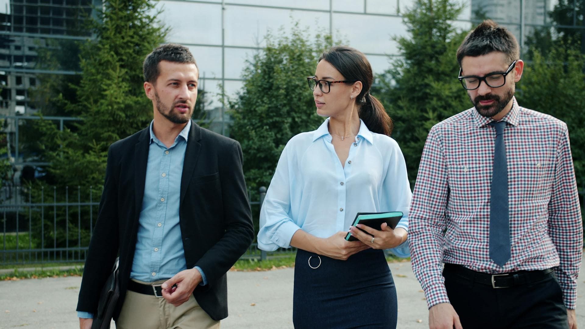 Intrapreneurial AI team collaborating outdoors